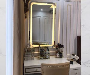 gương trang điểm treo tường