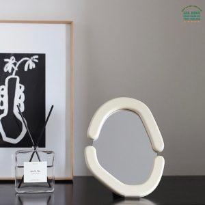 guong-de-ban