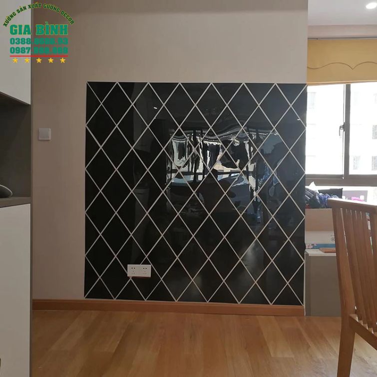 Gương dán tường Acrylic 3D hình thoi đơn giản mã DT05