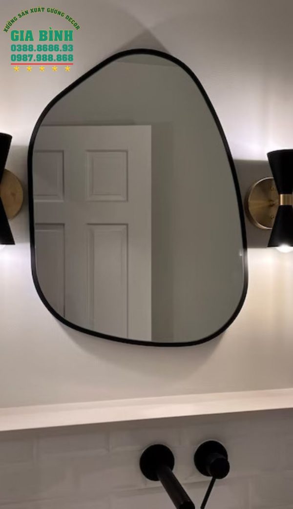 Gương trang trí không đối xứng viền gỗ mã TT05