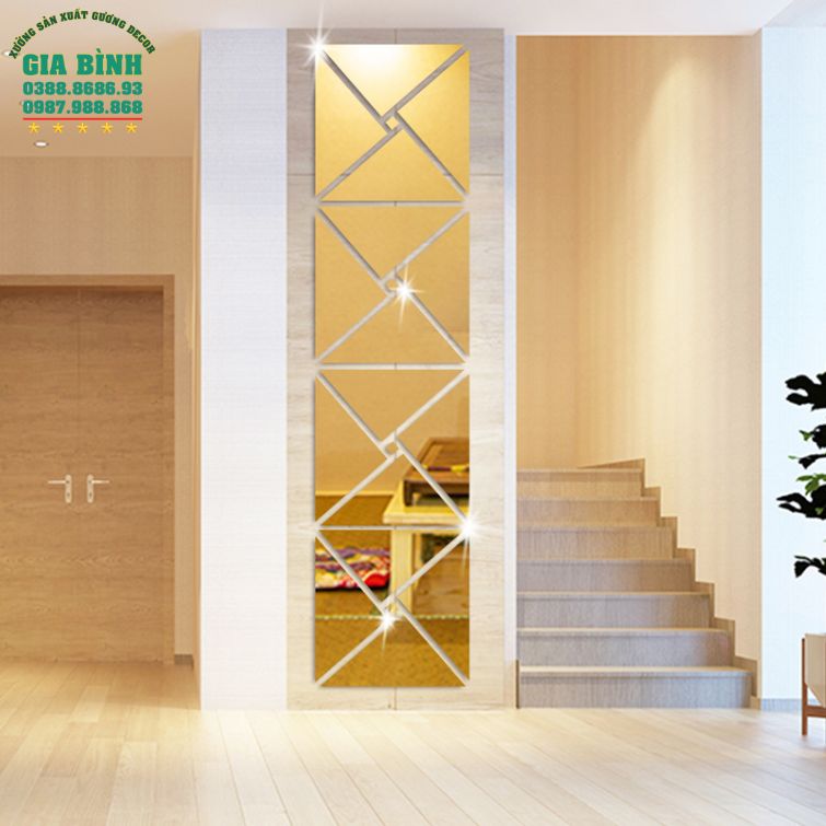 Gương dán tường Acrylic thiết kế 4 tam giác vuông kết hợp mã DT07