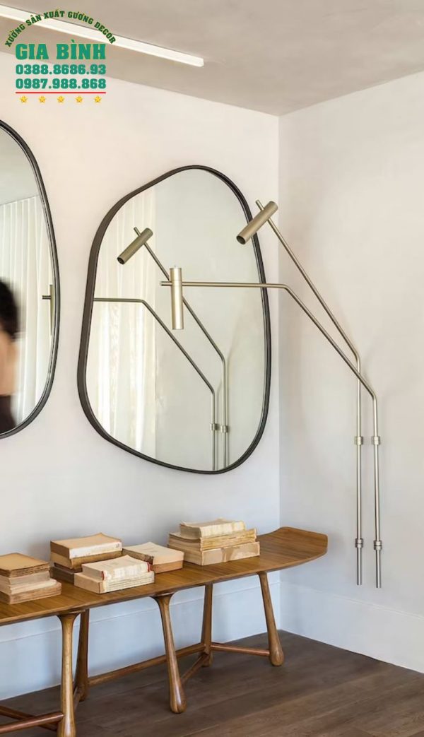Gương trang trí không đối xứng viền gỗ mã TT05