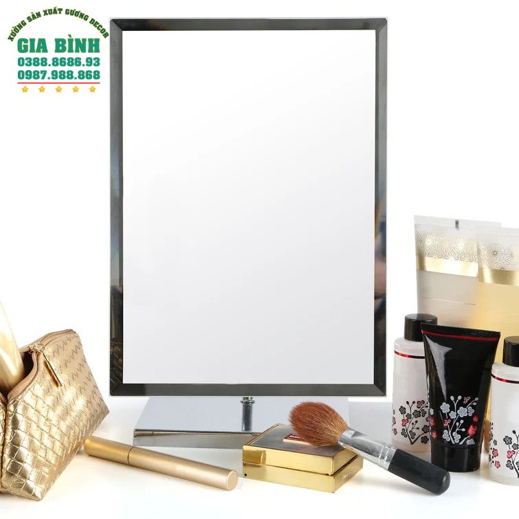 Gương trang điểm có đế kim loại mã TĐ18