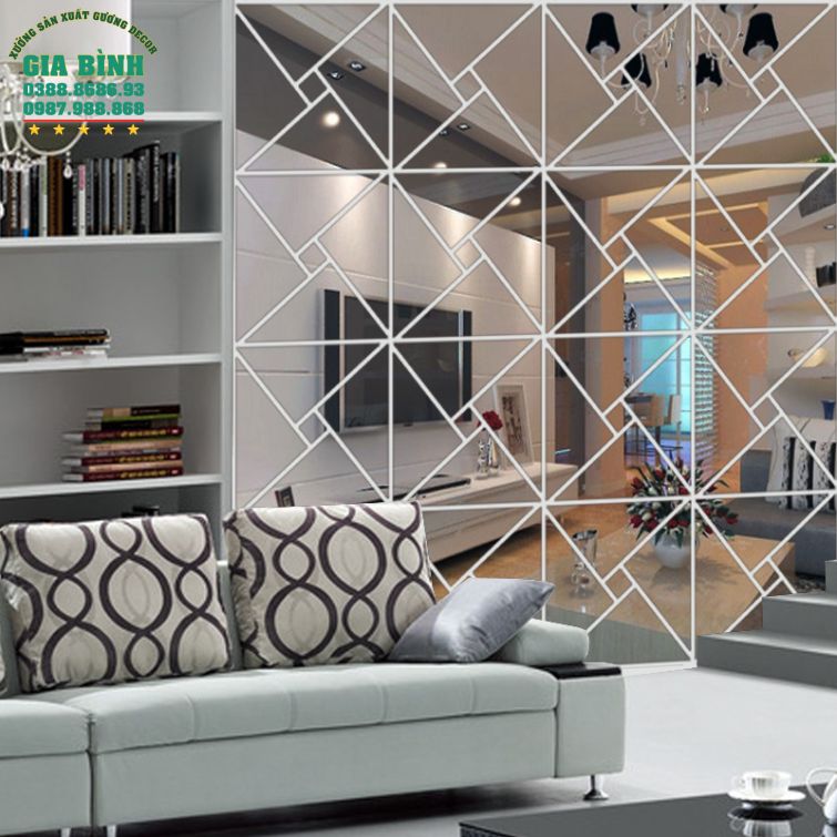 Gương dán tường Acrylic thiết kế 4 tam giác vuông kết hợp mã DT07