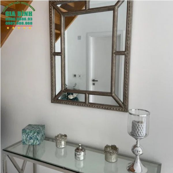 Gương dán tường Aanya khung nhựa mã DT02