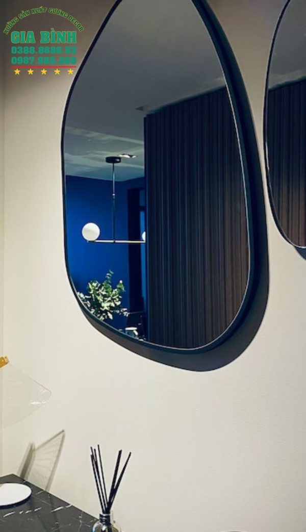 Gương trang trí không đối xứng viền gỗ mã TT05
