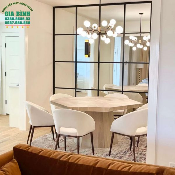 Gương dán tường hình vuông có khung viền đen mã DT10